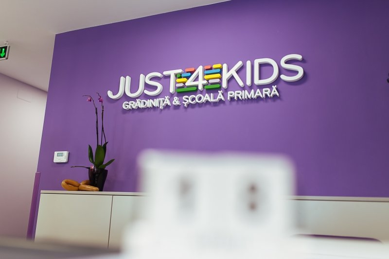 Just 4 Kids - Gradinita si Scoala Primara